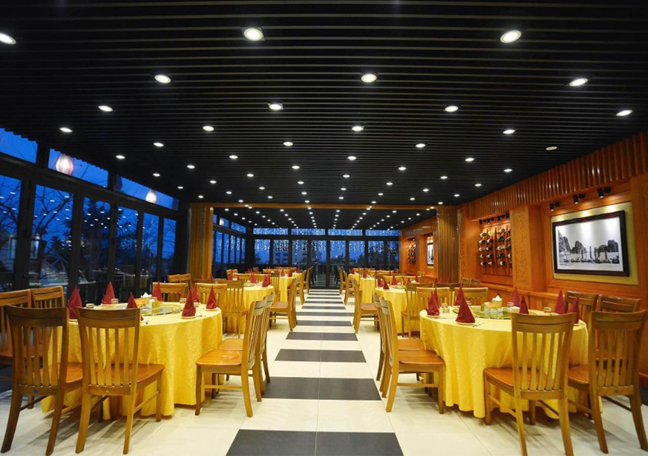 Halong Palace Hotel Ha Long Esterno foto