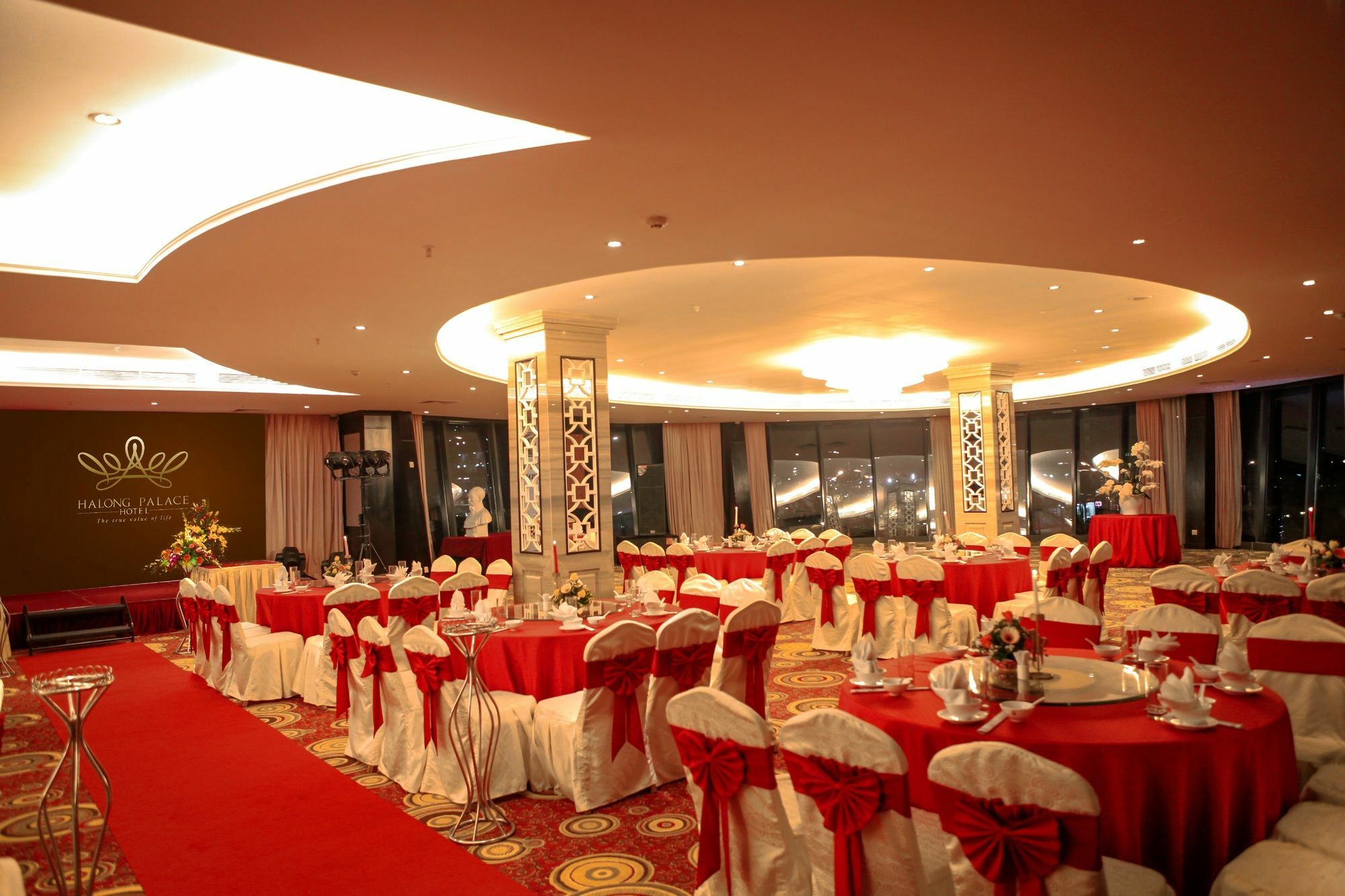 Halong Palace Hotel Ha Long Esterno foto